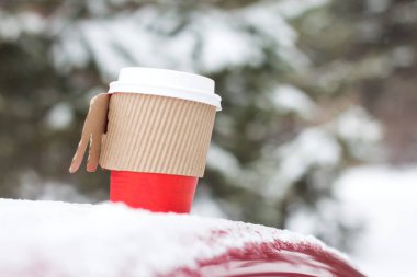 Fincan çay ya da kahve karda açık. Metin için boş alan. .