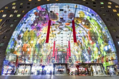 Rotterdam, 2 Ocak 2016: Markthal buildin genel görünümü