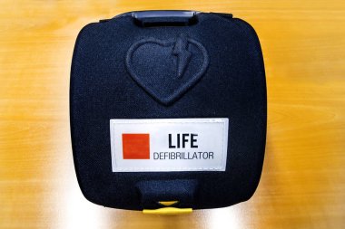 Otomatik dış hart defibrilatör 