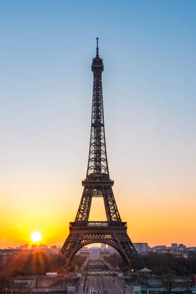 Hermosa puesta de sol en París — Foto de Stock