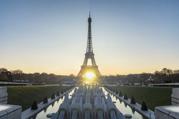 Hermosa puesta de sol en París — Foto de Stock