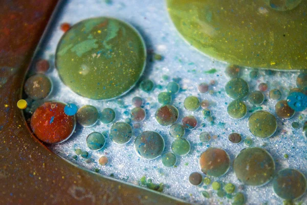 Colorful Bubbles Water Oil Close View Selective Focus Center Shallow — Stock Photo, Image