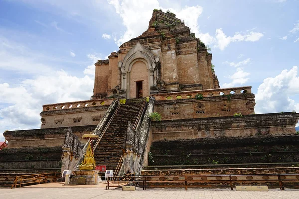 WAT Chedi Luang chiang mai Buda Tayland tapınak Budizm Tanrı