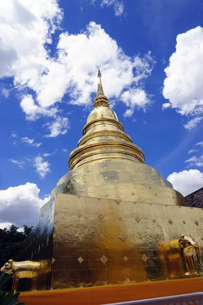 Wat phra singh chiang mai buddha thailand tempel buddhismus gott — Stockfoto