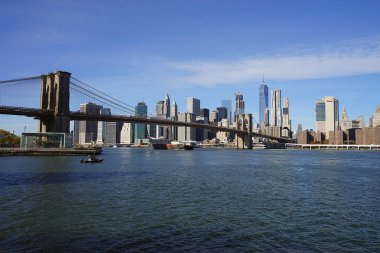 Brooklyn Köprüsü'nün New York Manhattan Hudson Nehri