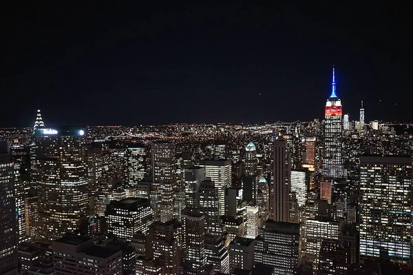 Nueva York de noche desde el rascacielos — Foto de Stock