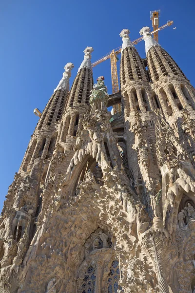 バルセロナ (カタルーニャ、スペインのサグラダ ・ ファミリア教会します。) — ストック写真