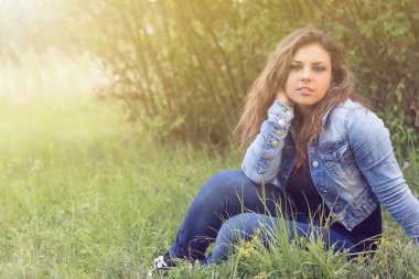 Güzel genç kız portresi 