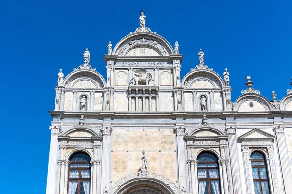 Scuola Grande in Venice (Italy) ) — стоковое фото