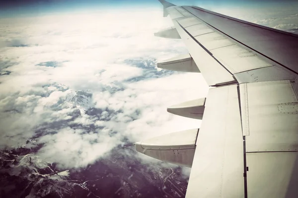 De vlucht over de Alpen — Stockfoto