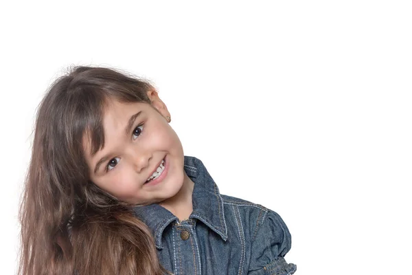 Retrato de cabeza inclinada de niña — Foto de Stock