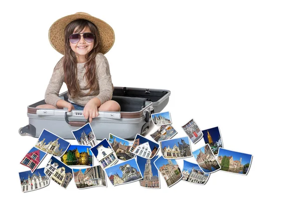 Sorridente bambina viaggiare Bruges concetto — Foto Stock