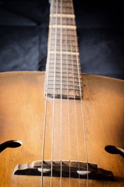 Gitar closeup kullanılır. Dikey olarak. 