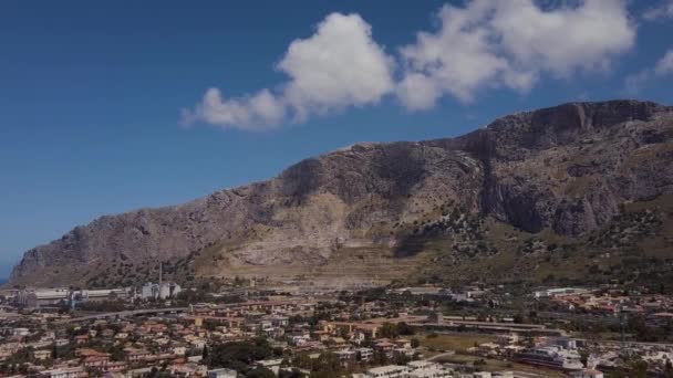 Aerial beautiful view. Italian houses on the mountain — Stock Video