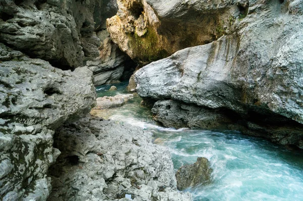 Belaya nehre Khanzhokh Gorge. — Stok fotoğraf