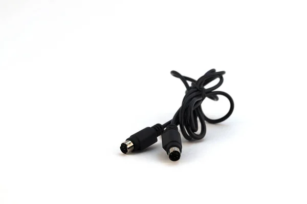 Egy Vékony Fekete Kábel Elektronikus Eszközök Csatlakoztatása Analóg Kapcsolatok — Stock Fotó