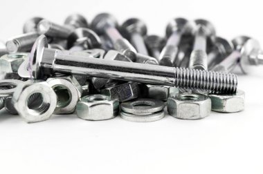 Metal cıvata çelik krom kaplama, pullar ve somunlar bağlantı elemanları için yapılmış.
