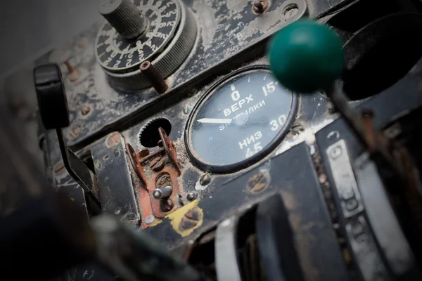 Console centrale et manettes des gaz dans l'avion — Photo