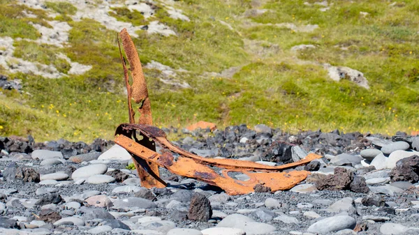 Remains of a boat wreck - Iceland - Selective focus — Stock Photo, Image