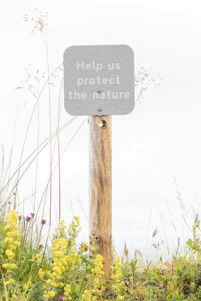 Aide-nous à protéger le signe de la nature — Photo