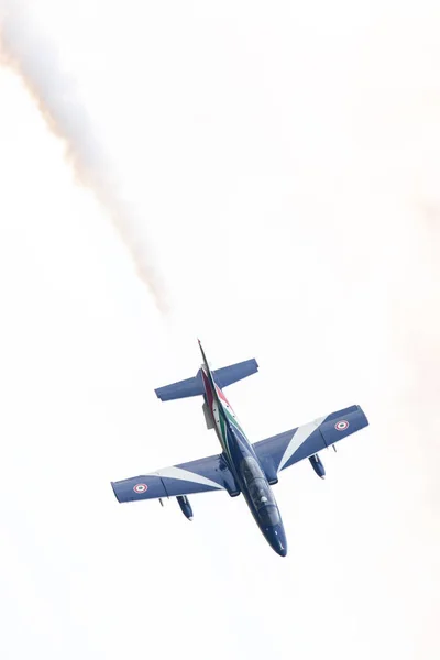 Leeuwarden, The 10, Nederländerna-juni 2016: Italienska aerobatic te — Stockfoto