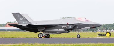 Leeuwarden, Hollanda - 10 Haziran 2016: Hollandalı F-35 r