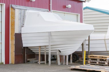 Küçük bir tekne yapımı üretim süreci