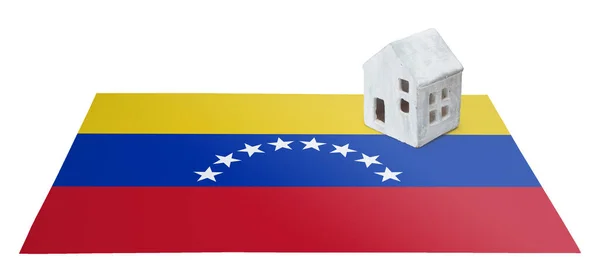 フラグ - ベネズエラの小さな家 — ストック写真