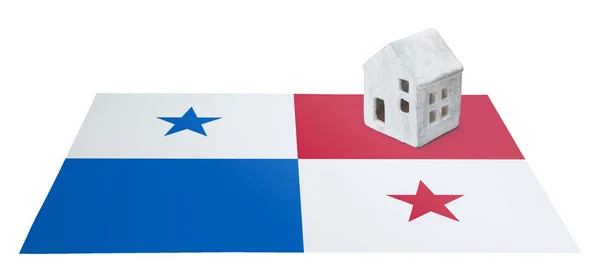 Häuschen auf einer Fahne - panama — Stockfoto