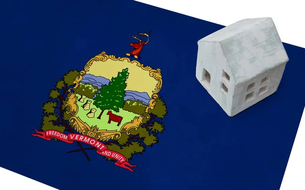 Piccola casa su una bandiera - Vermont — Foto Stock