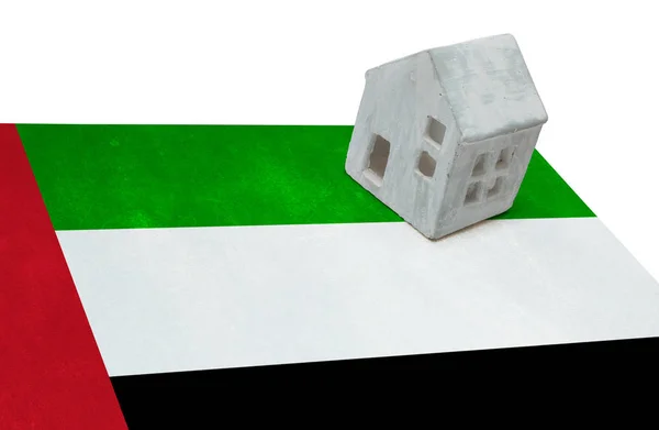 フラグ - アラブ首長国連邦上の小さな家 — ストック写真