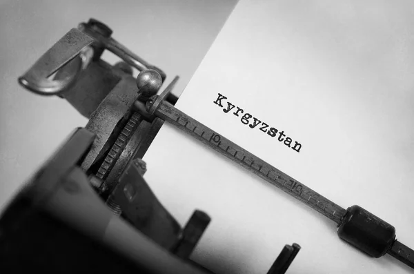 Oude schrijfmachine - Kirgizië — Stockfoto