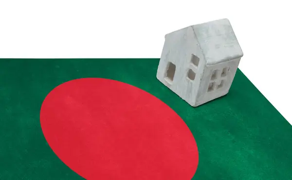 Petite maison sur un drapeau - Bangladesh — Photo