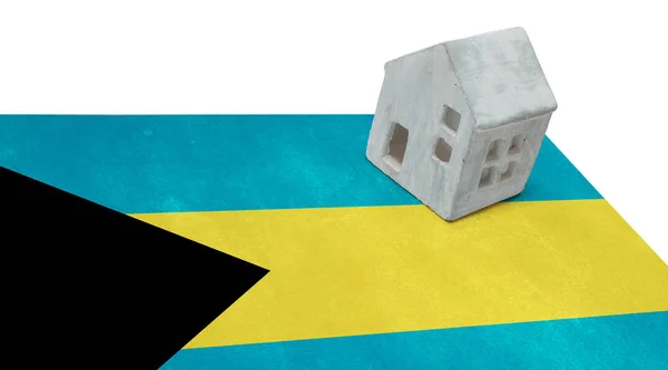 Litet hus på en flagga - Bahamas — Stockfoto