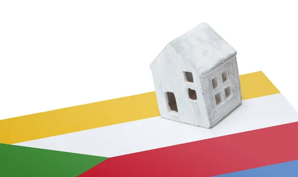 Petite maison sur un drapeau - Comores — Photo