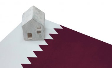 Bir bayrak - Katar üzerinde küçük ev