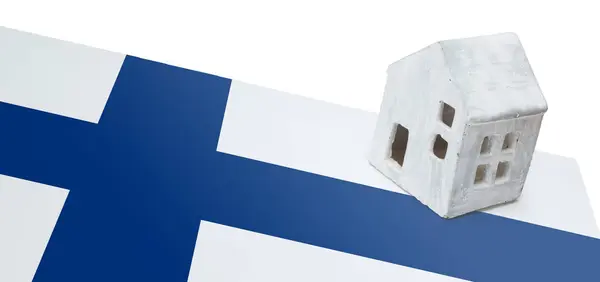 La casita sobre la bandera - Finlandia — Foto de Stock