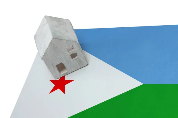 Litet hus på en flagga - Djibouti — Stockfoto