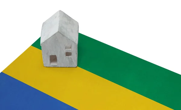 La casita sobre la bandera - Gabón —  Fotos de Stock