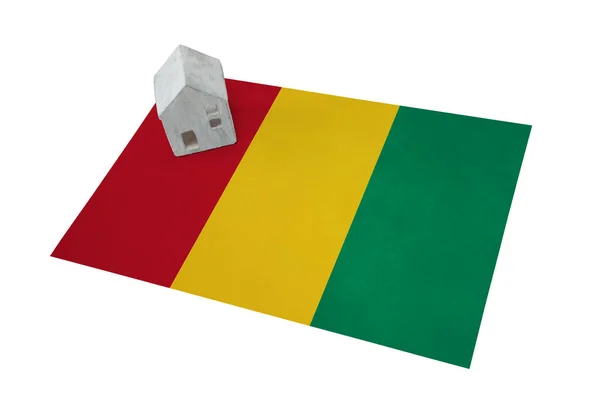 小房子上的标志-几内亚 — 图库照片
