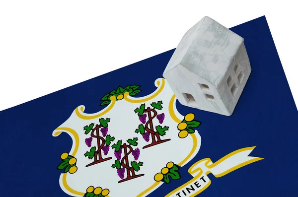 Litet hus på en flagga - Connecticut — Stockfoto