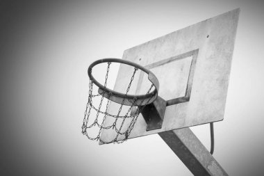 Basketbol Sahası hapiste bir eski, siyah ve beyaz