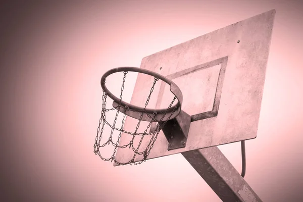 Quadra de basquete em uma prisão antiga, vermelho — Fotografia de Stock