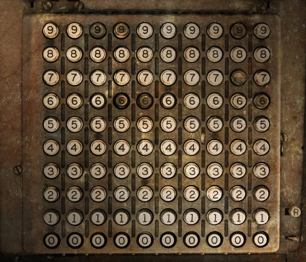 Starý stroj s čísly — Stock fotografie