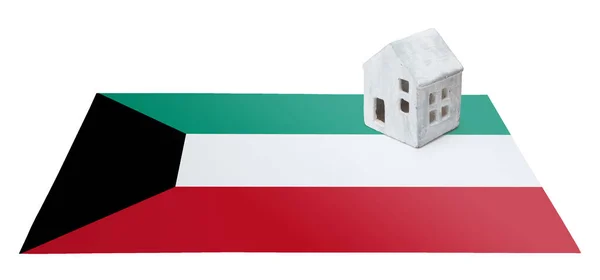 Piccola casa su una bandiera - Kuwait — Foto Stock