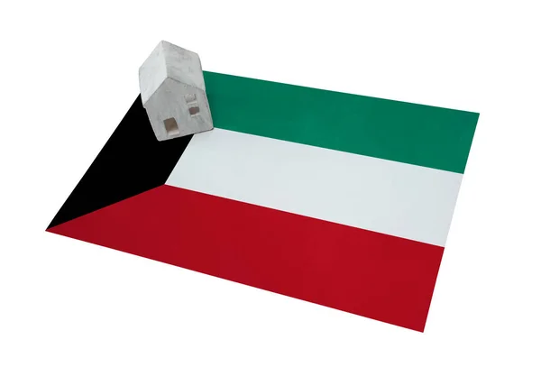 Bir bayrak - Kuveyt üzerinde küçük ev — Stok fotoğraf