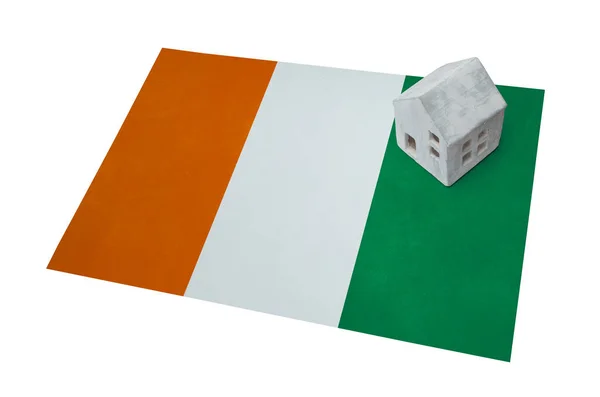 Mały dom na flagę - Wybrzeże Kości Słoniowej — Zdjęcie stockowe