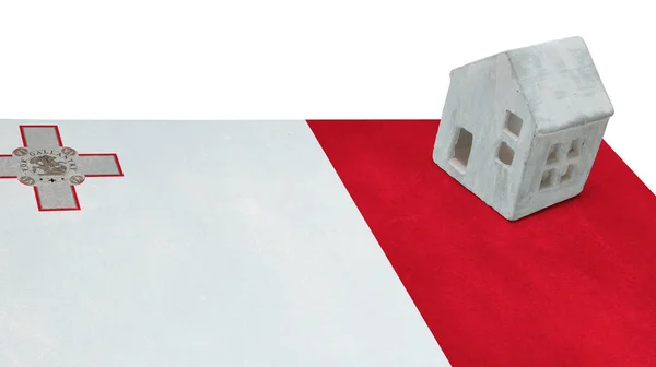 Petite maison sur un drapeau - Malte — Photo