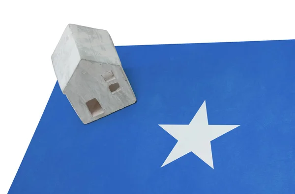小房子上的旗子-索马里 — 图库照片
