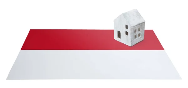 Casa pequena em uma bandeira - Mônaco — Fotografia de Stock